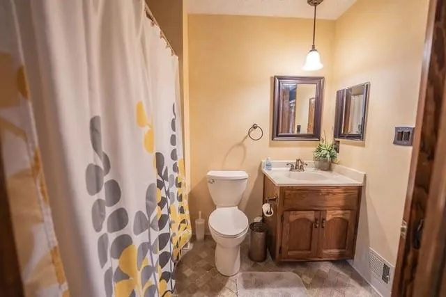200 Mary Lynn Lane Fayetteville, GA 30214