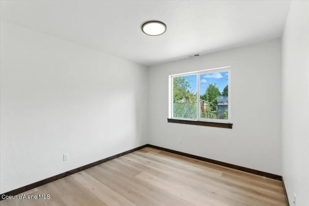 382 Solar Road Oldtown, ID 83822