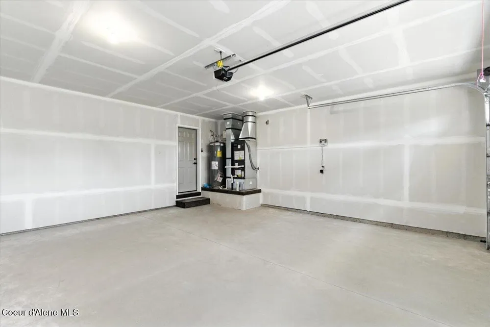 382 Solar Road Oldtown, ID 83822