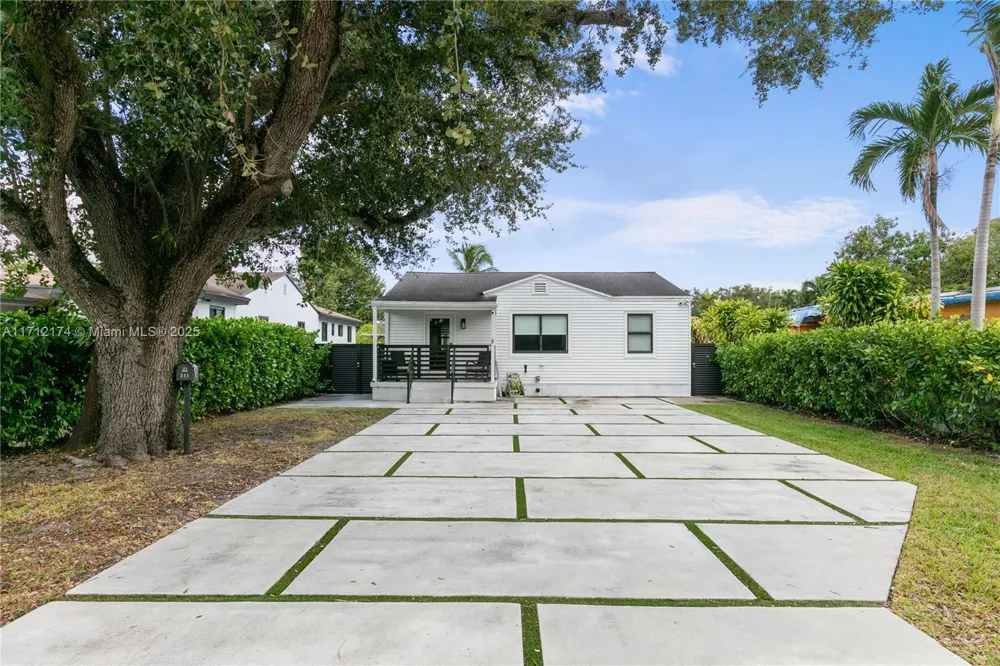 341 NW 67th Ave Miami Springs, FL 33166