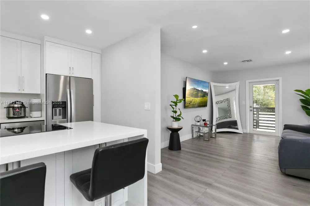 341 NW 67th Ave Miami Springs, FL 33166