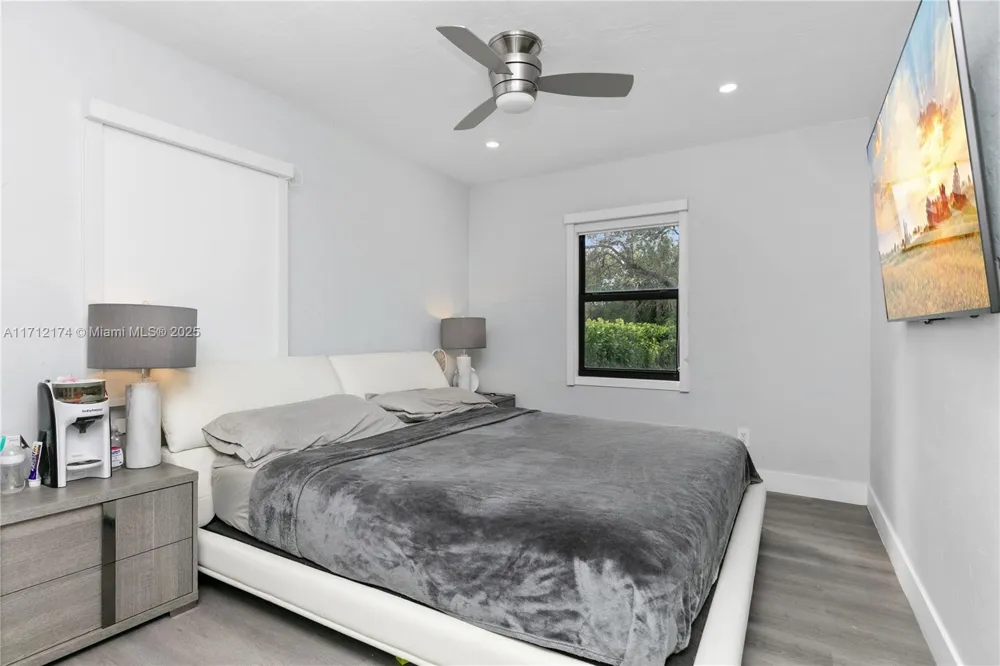 341 NW 67th Ave Miami Springs, FL 33166
