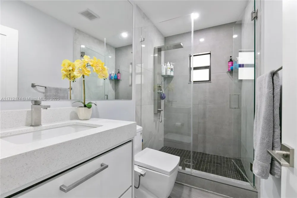 341 NW 67th Ave Miami Springs, FL 33166