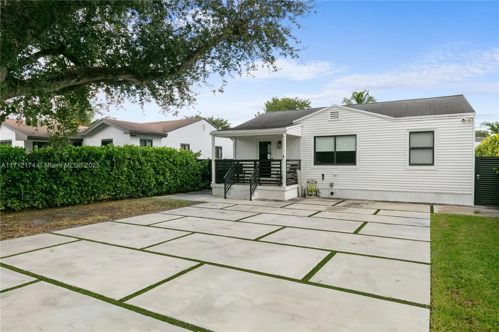 341 NW 67th Ave Miami Springs, FL 33166