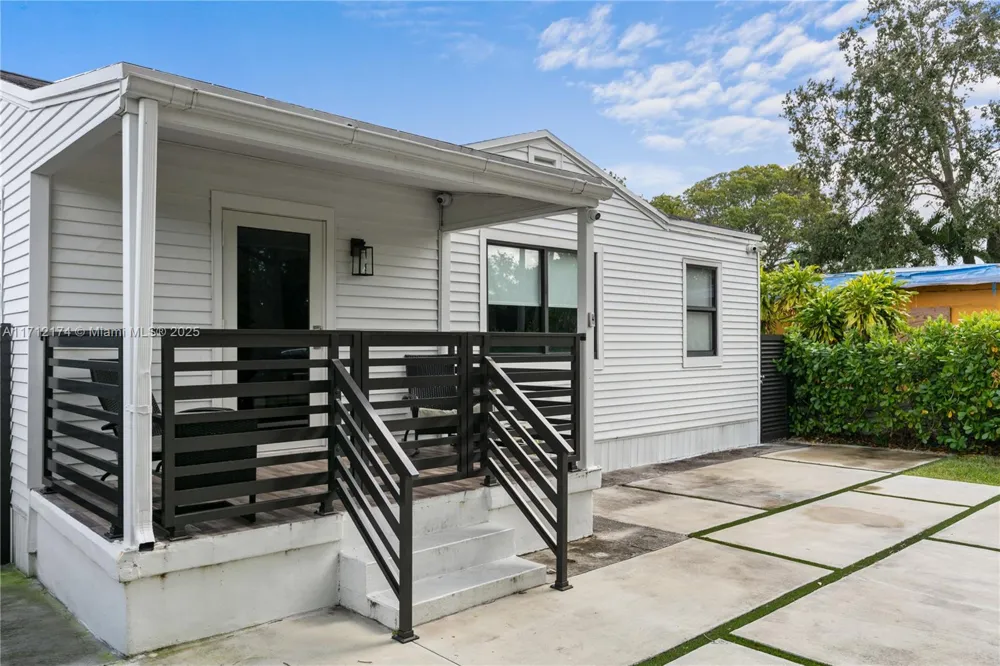 341 NW 67th Ave Miami Springs, FL 33166