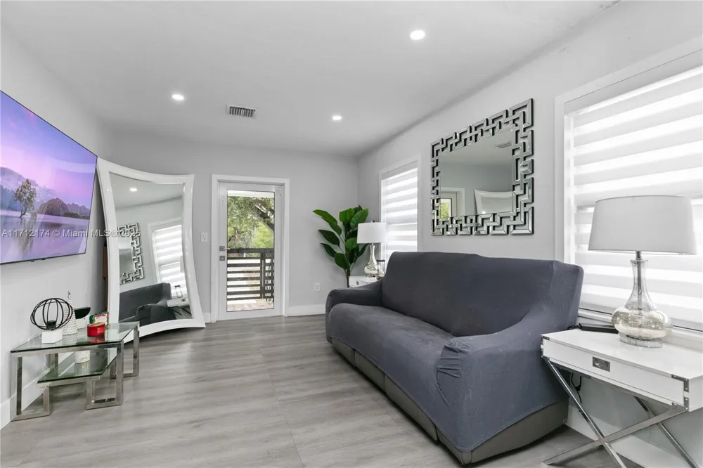 341 NW 67th Ave Miami Springs, FL 33166