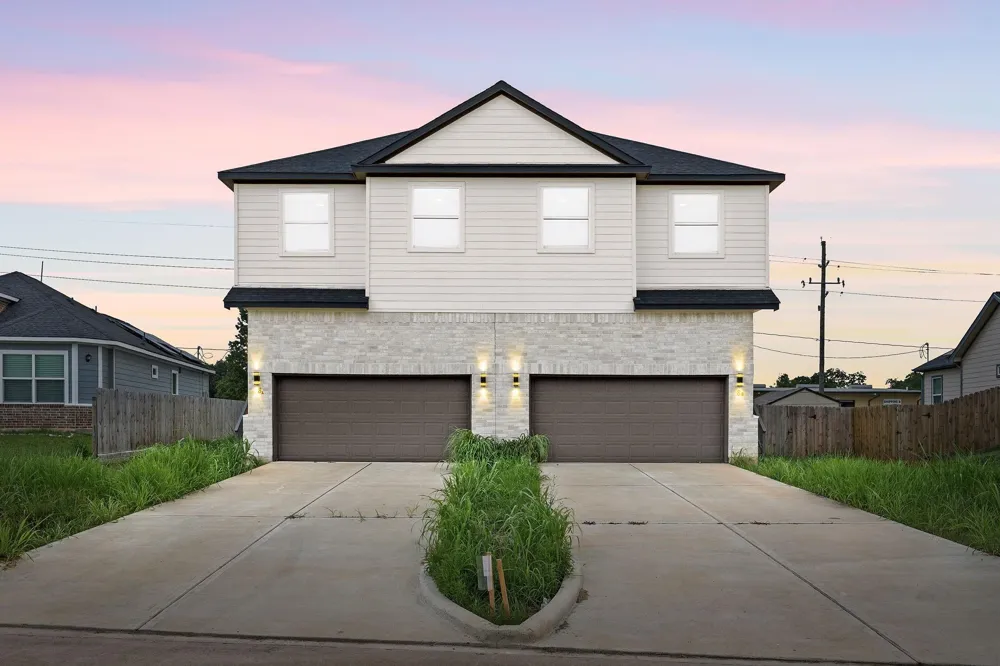 8 Donna Court #B Brookshire, TX 77423