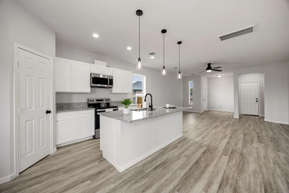 8 Donna Court #B Brookshire, TX 77423