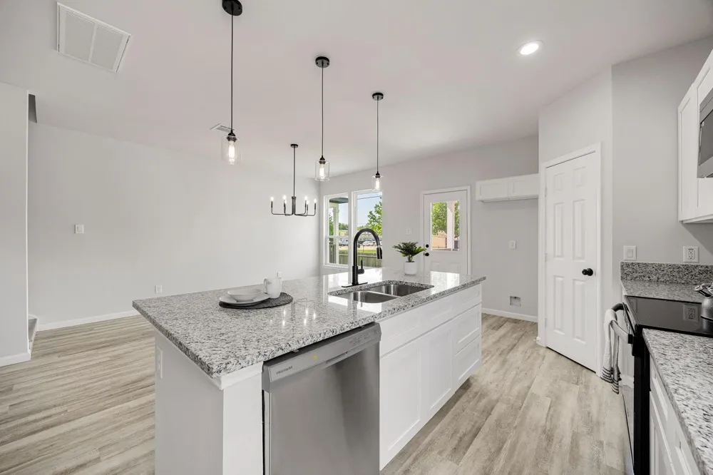 8 Donna Court #B Brookshire, TX 77423