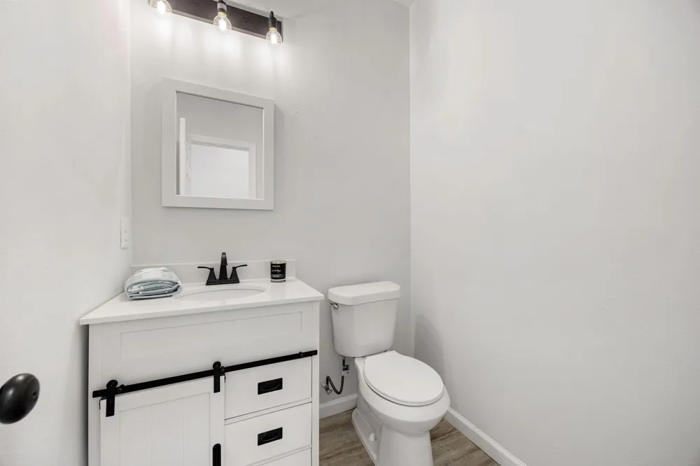 8 Donna Court #B Brookshire, TX 77423