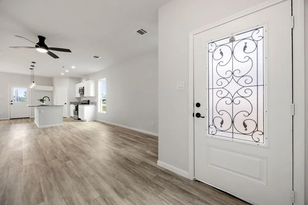 8 Donna Court #B Brookshire, TX 77423