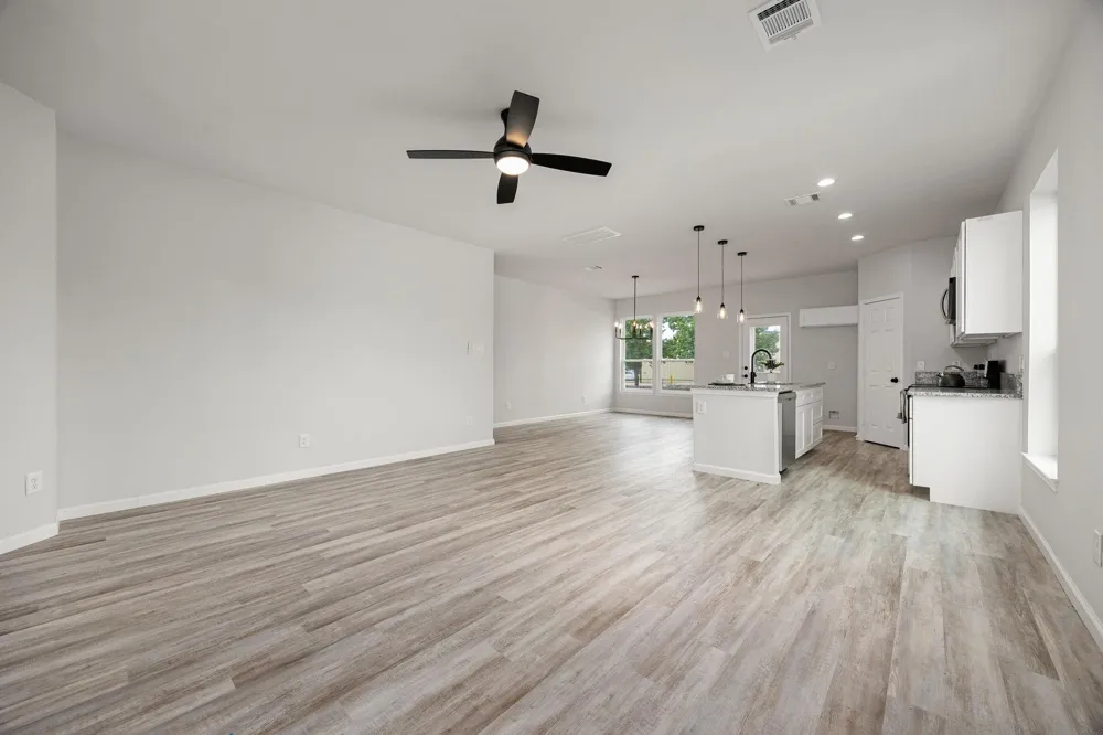 8 Donna Court #B Brookshire, TX 77423