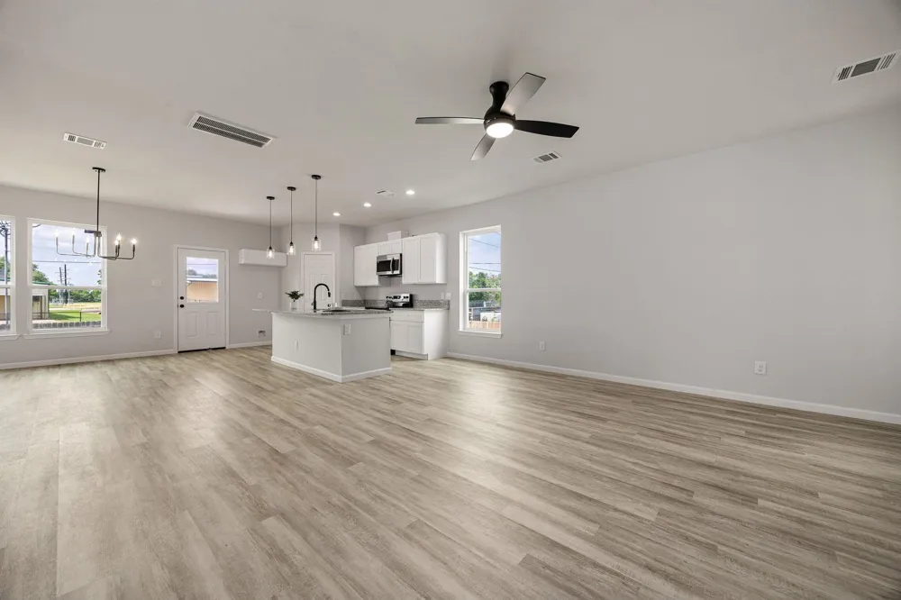 8 Donna Court #B Brookshire, TX 77423