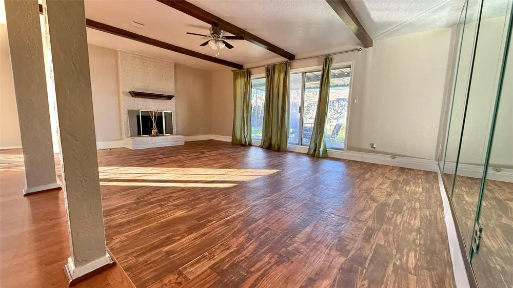 5702 Arncliffe Drive Houston, TX 77088