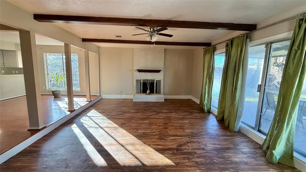 5702 Arncliffe Drive Houston, TX 77088