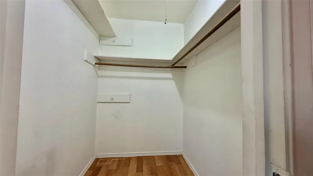 5702 Arncliffe Drive Houston, TX 77088