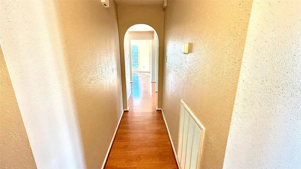 5702 Arncliffe Drive Houston, TX 77088