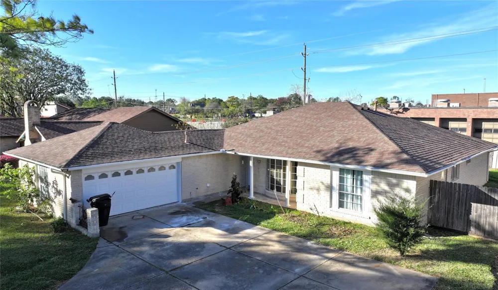 5702 Arncliffe Drive Houston, TX 77088