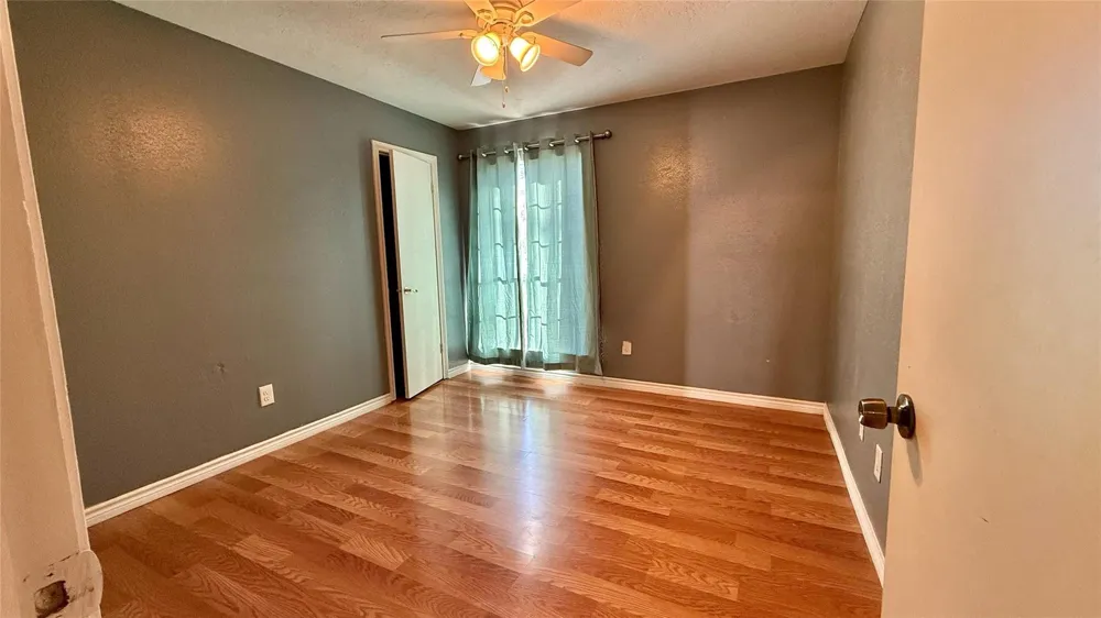 5702 Arncliffe Drive Houston, TX 77088