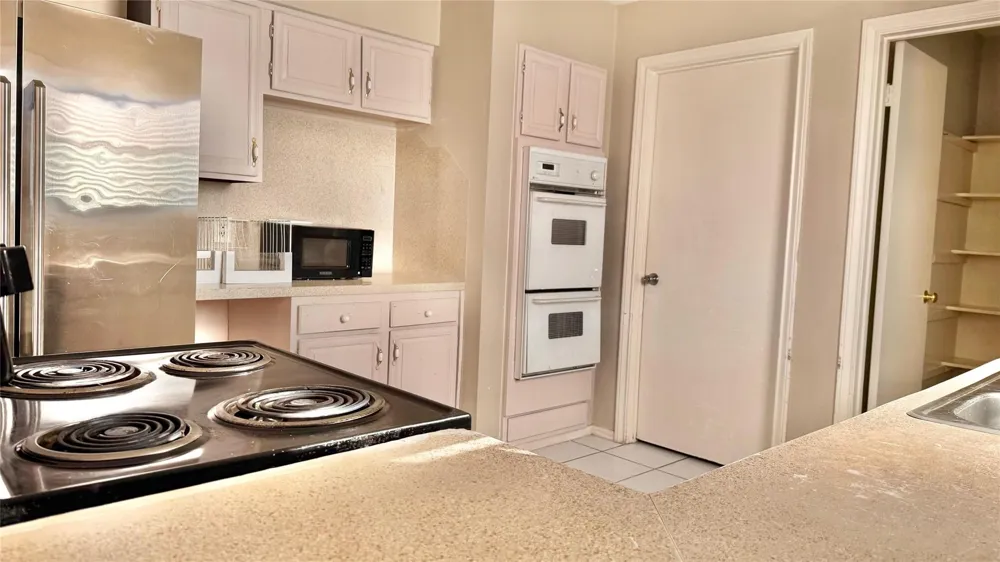 5702 Arncliffe Drive Houston, TX 77088