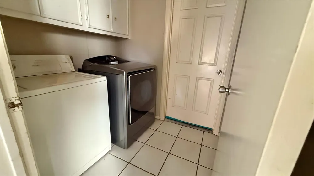 5702 Arncliffe Drive Houston, TX 77088