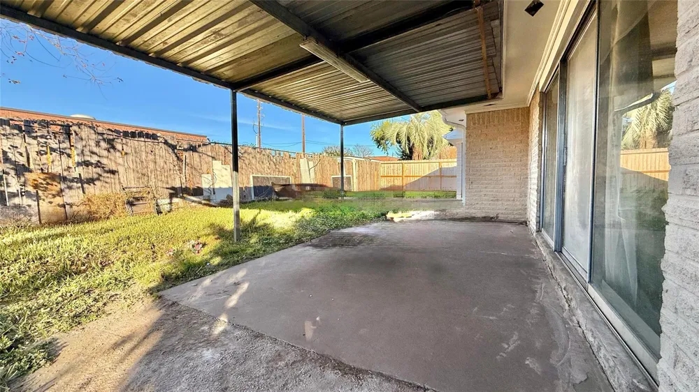 5702 Arncliffe Drive Houston, TX 77088