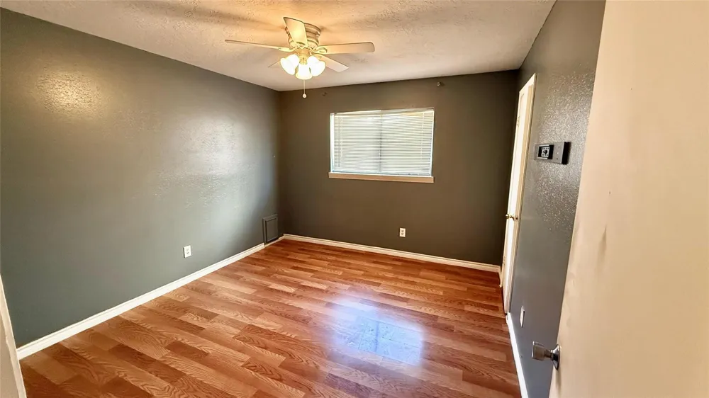 5702 Arncliffe Drive Houston, TX 77088