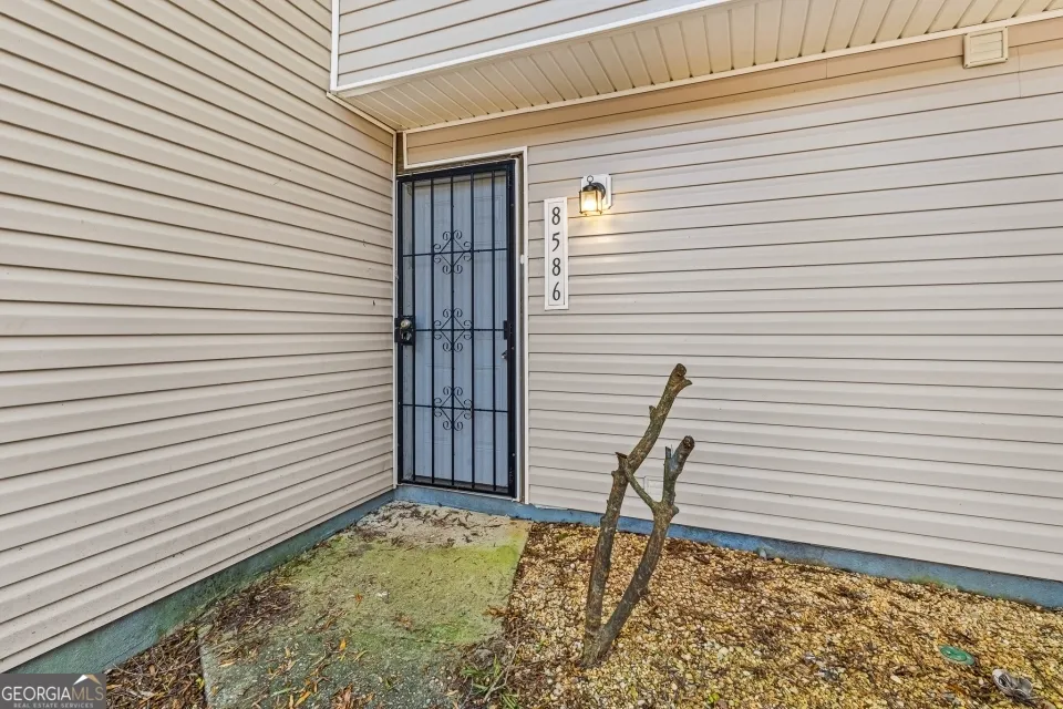 8586 Creekwood WAY Jonesboro, GA 30238