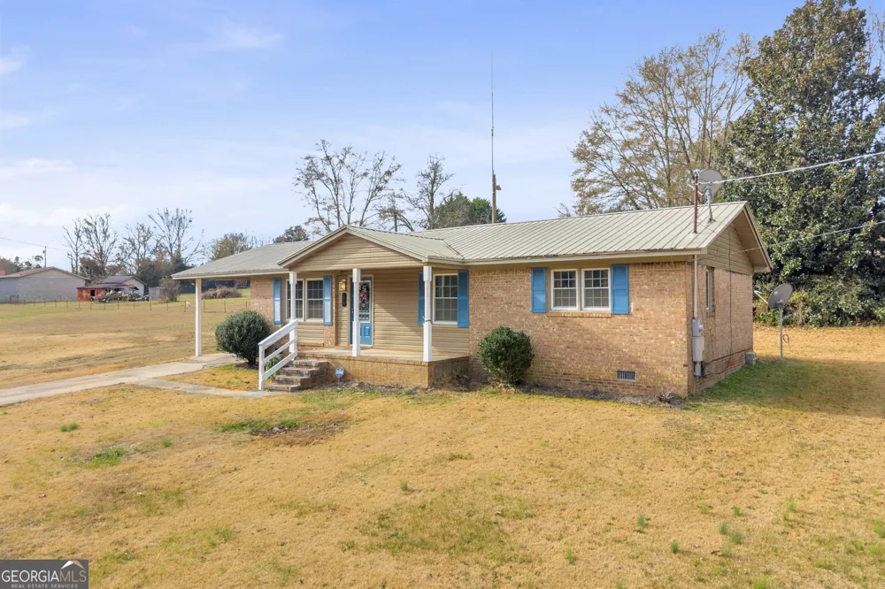 1621 Dickerson RD Elberton, GA 30635