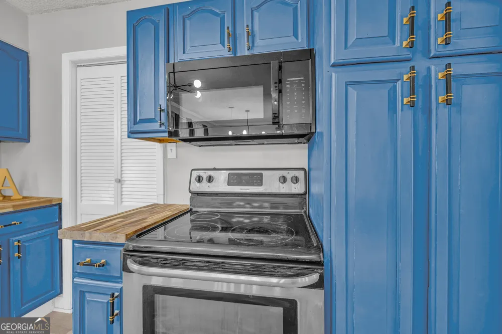 1621 Dickerson RD Elberton, GA 30635