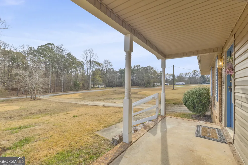 1621 Dickerson RD Elberton, GA 30635
