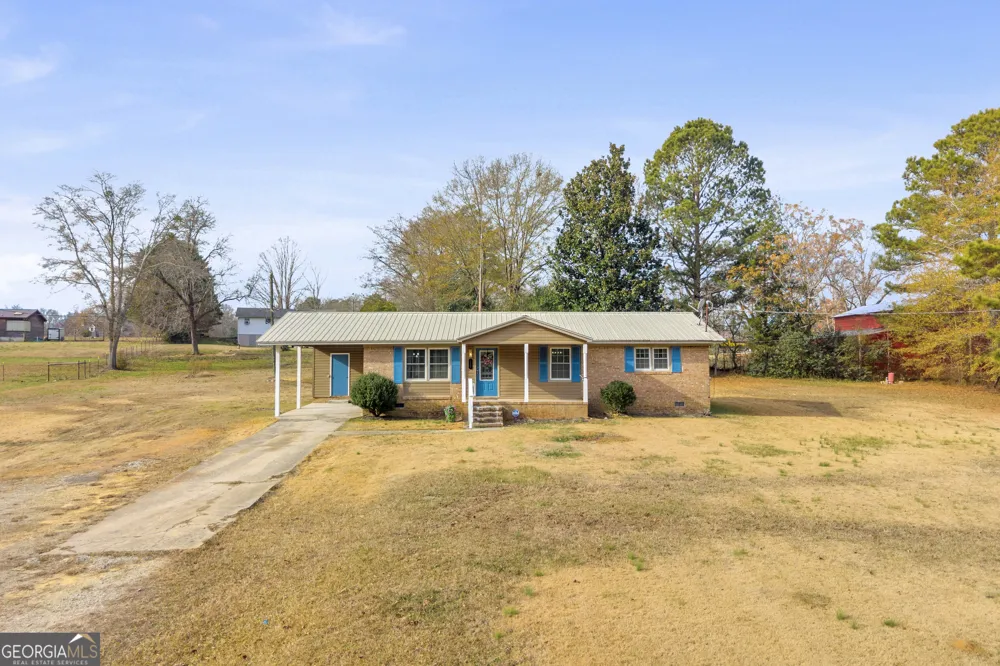 1621 Dickerson RD Elberton, GA 30635