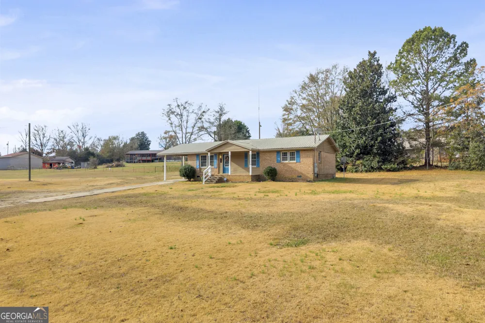 1621 Dickerson RD Elberton, GA 30635
