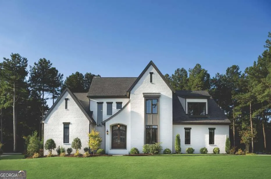 650 NW East Lake Drive