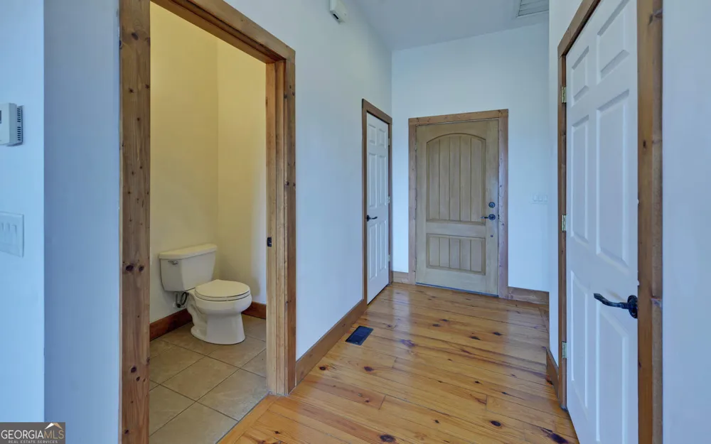 990 Hickory Nut MTN Tallulah Falls, GA 30573