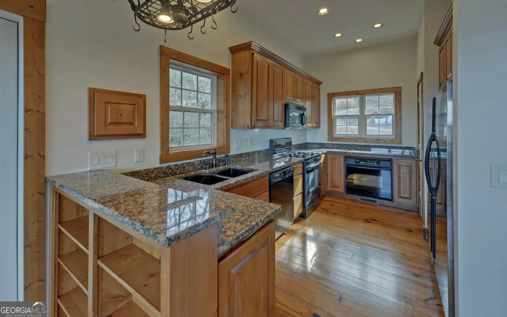 990 Hickory Nut MTN Tallulah Falls, GA 30573