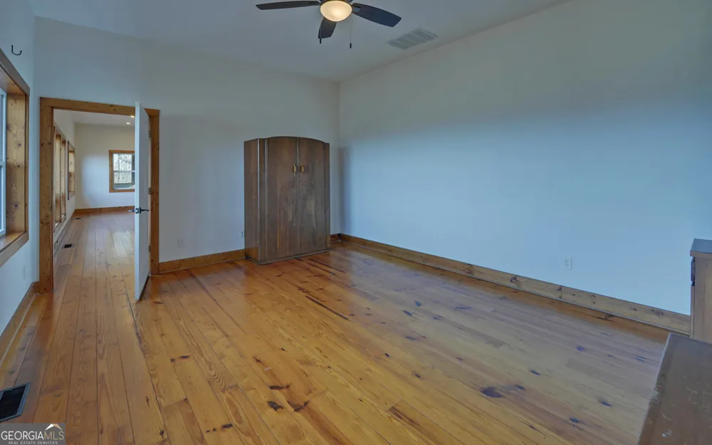 990 Hickory Nut MTN Tallulah Falls, GA 30573
