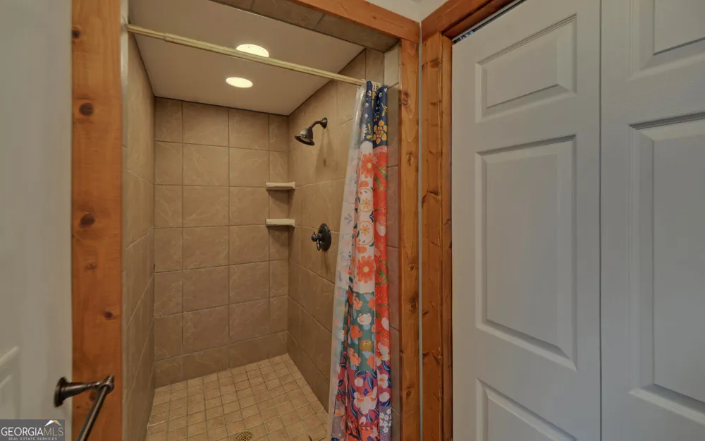 990 Hickory Nut MTN Tallulah Falls, GA 30573