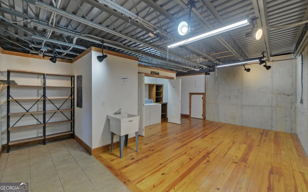 990 Hickory Nut MTN Tallulah Falls, GA 30573