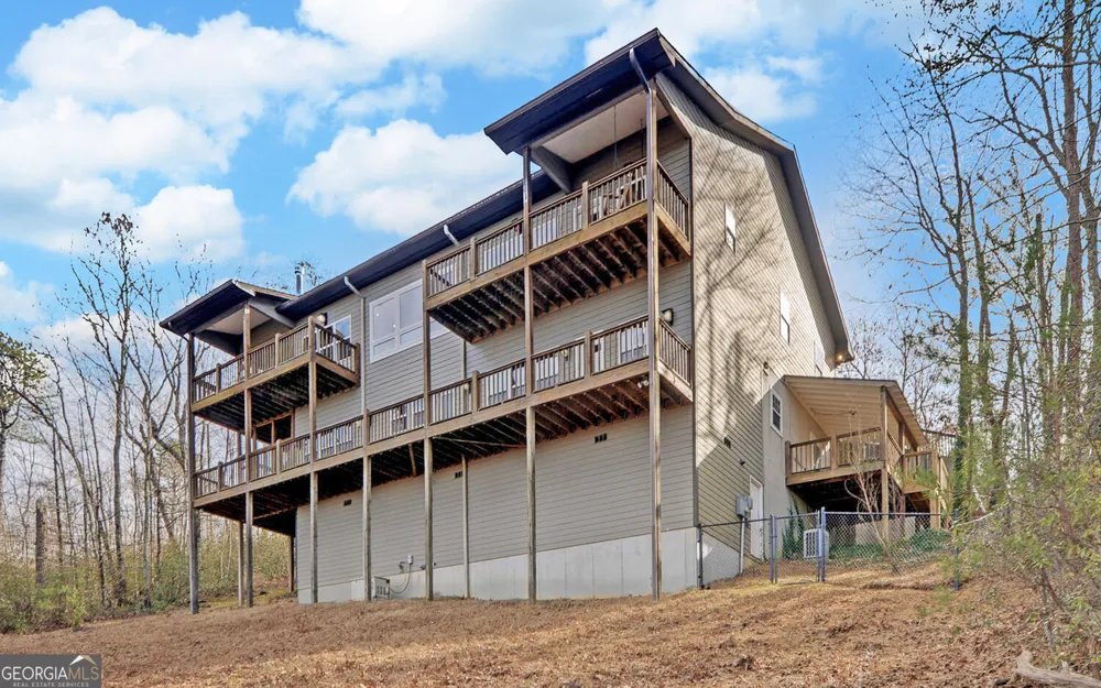 990 Hickory Nut MTN Tallulah Falls, GA 30573
