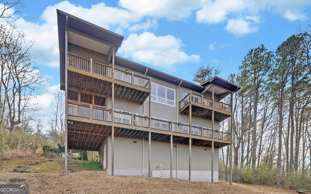 990 Hickory Nut MTN Tallulah Falls, GA 30573