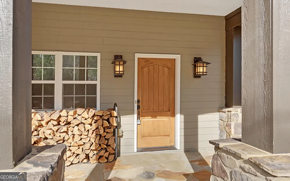 990 Hickory Nut MTN Tallulah Falls, GA 30573