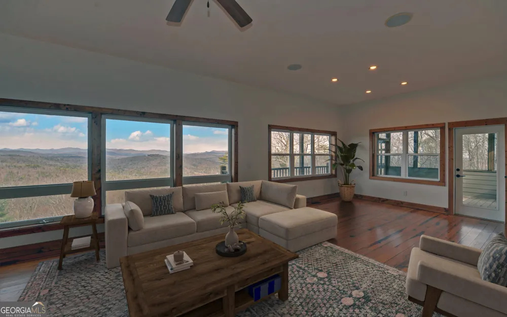 990 Hickory Nut MTN Tallulah Falls, GA 30573