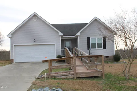 212 Sunridge Lane