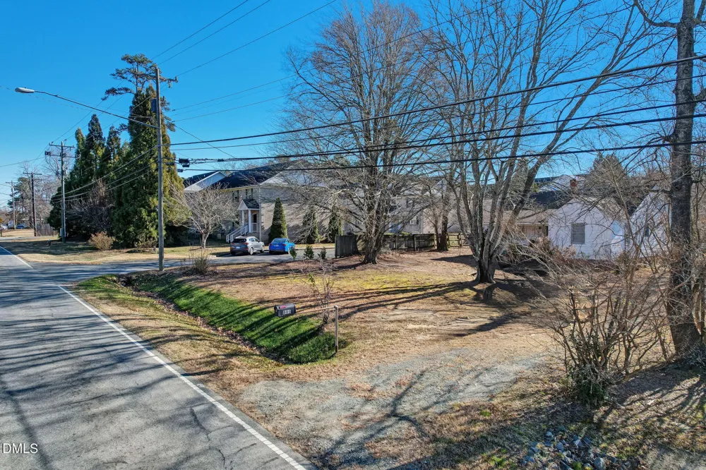 805 E Haggard Avenue Elon, NC 27244