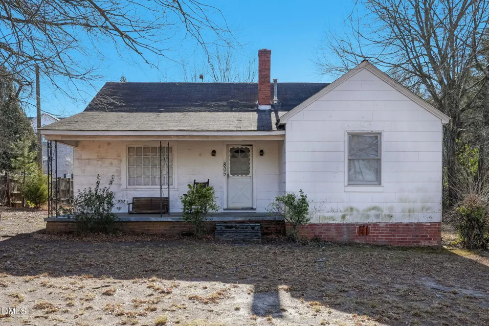 805 E Haggard Avenue Elon, NC 27244
