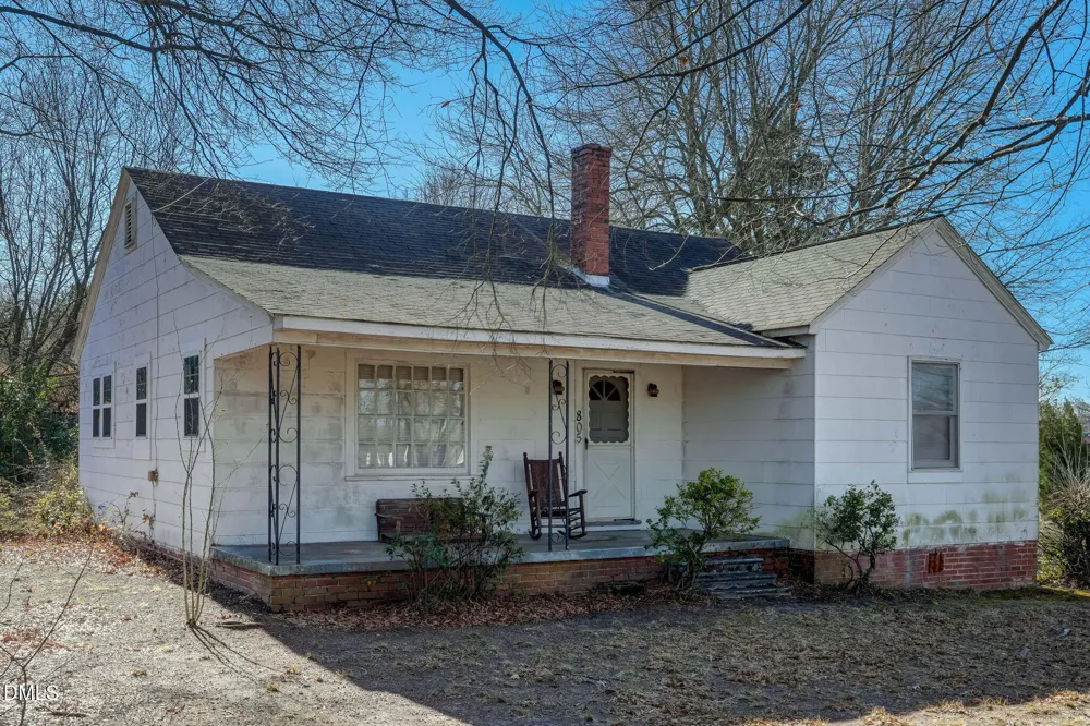 805 E Haggard Avenue Elon, NC 27244