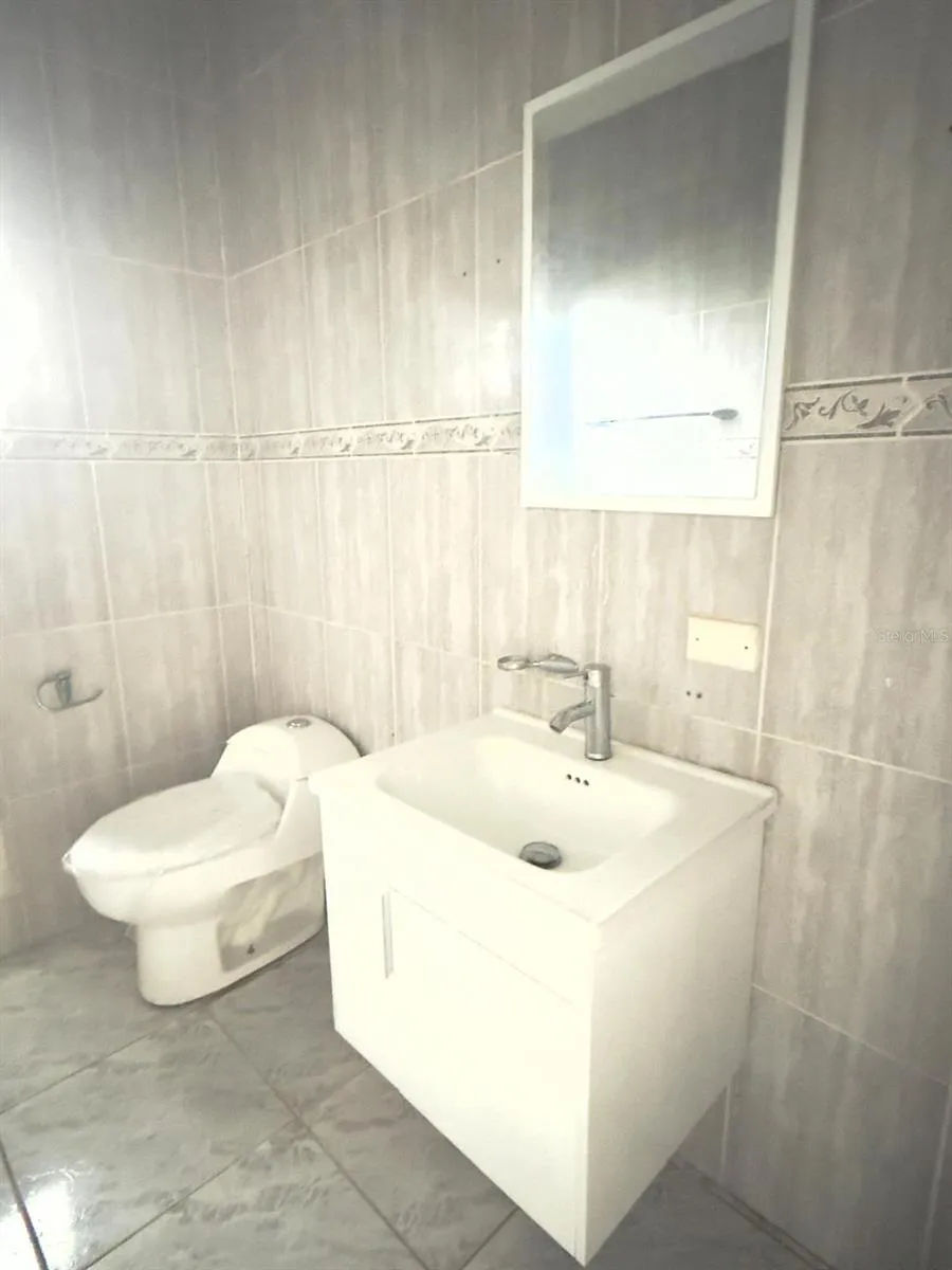 763 SAN SALVADOR Caguas, PR 00725