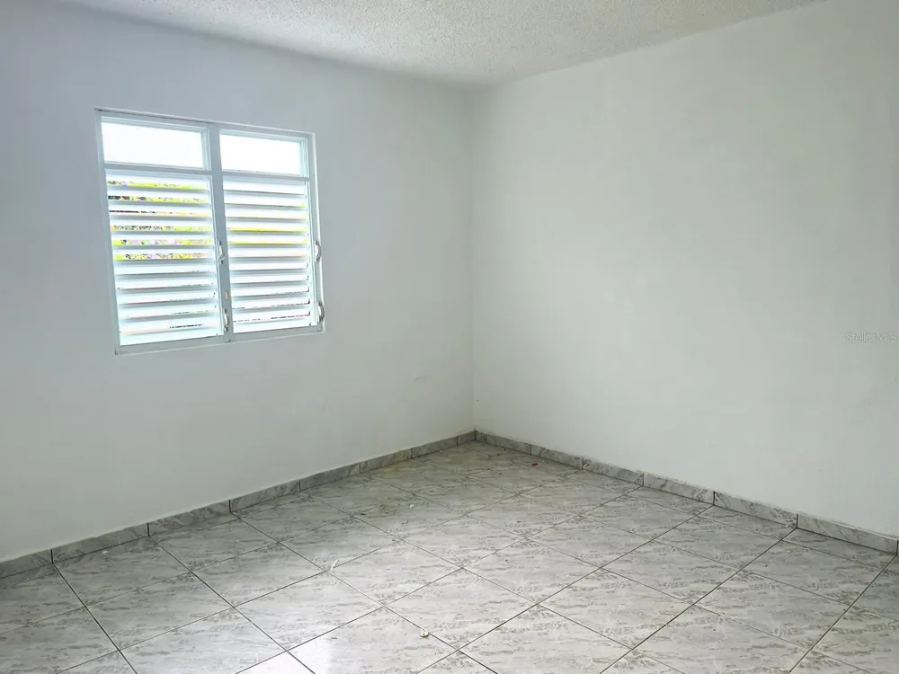 763 SAN SALVADOR Caguas, PR 00725