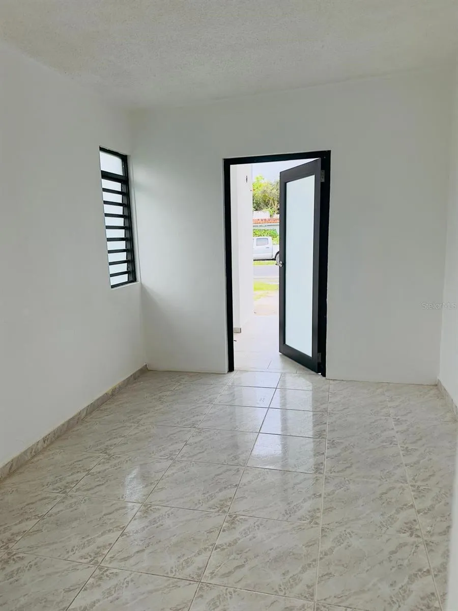 763 SAN SALVADOR Caguas, PR 00725